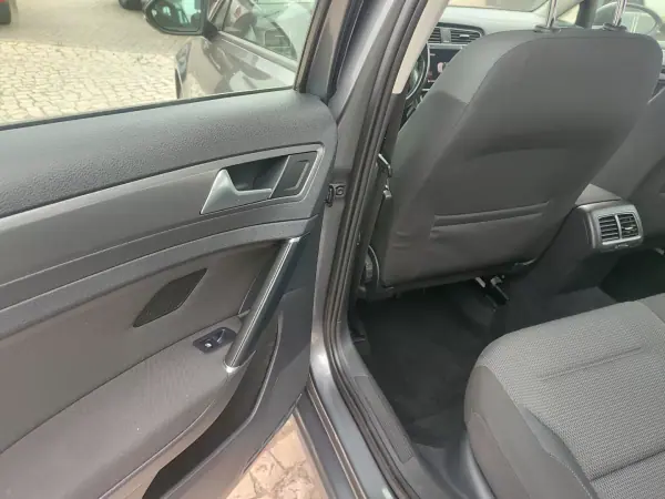 Volkswagen Golf Variant 2017 - 12900 EUR, 205000 km - 205000km - foto 11 de 21