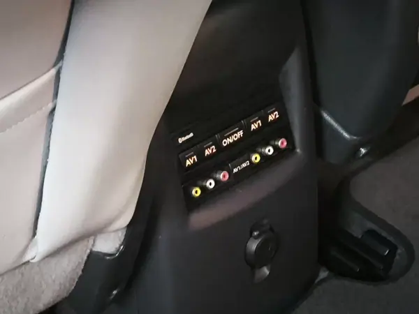 Peugeot 5008 2013 - 10950 EUR, 159800 km - AUTO.MOTO.pt - 159800km - foto 41 de 62
