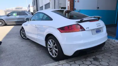 Audi TT Coupé 2011 - 13500 EUR, 170000 km - 170000km - foto 2 de 15