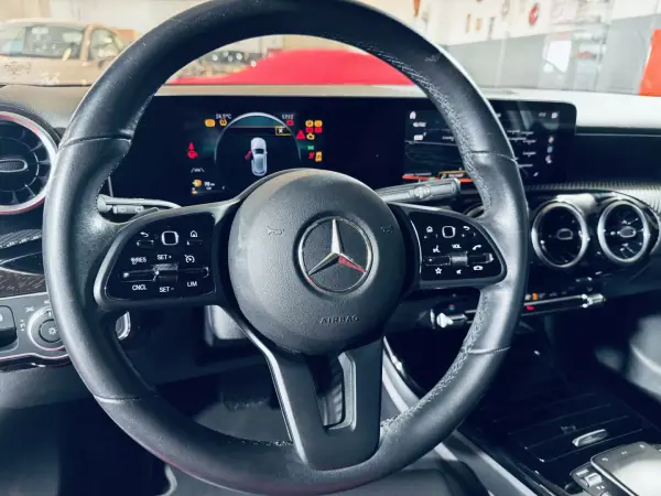 Mercedes-Benz A 180 2020 - 22990 EUR, 85150 km - AUTO.MOTO.pt - 85150km - foto 27 de 30