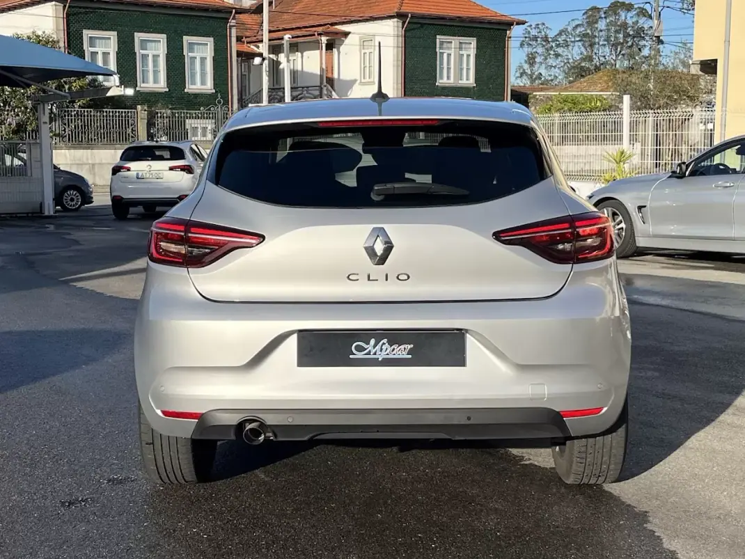 Renault Clio 2023 - 15450 EUR, 66000 km - AUTO.MOTO.pt - 66000km - foto 6 de 43