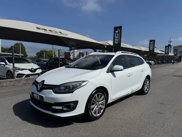 Renault Mégane Sport Tourer 2014 - 7990 EUR, 234000 km - AUTO.MOTO.pt - 234000km - foto 3 de 32