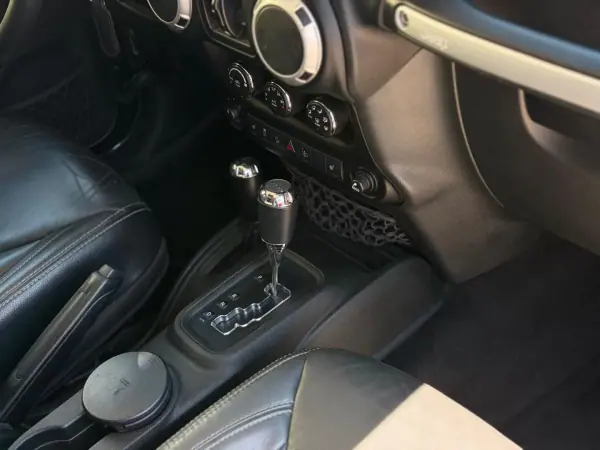Jeep Wrangler Unlimited 2018 - 49900 EUR, 70780 km - 70780km - foto 7 de 16