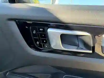 Porsche Cayenne Coupé 2020 - 55990 EUR, 184520 km - AUTO.MOTO.pt - 184520km - foto 9 de 20