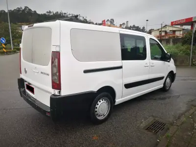 Fiat Scudo 2011 - 8999 EUR, 350000 km - AUTO.MOTO.pt - 350000km - foto 4 de 15
