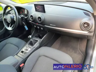 Audi A3 Sportback 2019 - 18950 EUR, 88596 km - AUTO.MOTO.pt - 88596km - foto 28 de 34