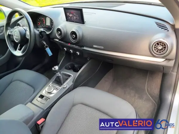 Audi A3 Sportback 2019 - 18950 EUR, 88596 km - AUTO.MOTO.pt - 88596km - foto 28 de 34