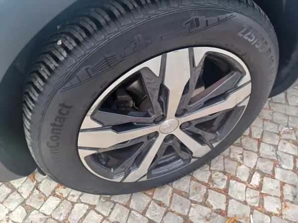 Peugeot 5008 2018 - 21890 EUR, 167073 km - AUTO.MOTO.pt - 167073km - foto 40 de 41