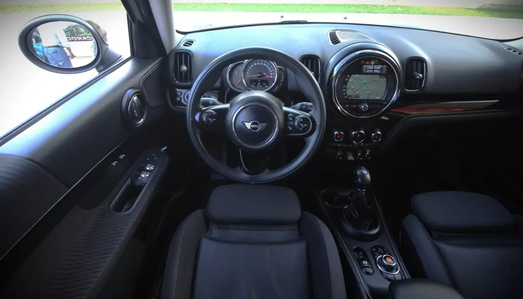 MINI Countryman 2019 - 16990 EUR, 155000 km - AUTO.MOTO.pt - 155000km - foto 14 de 33
