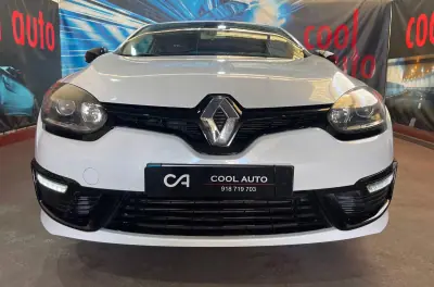 Renault Mégane Coupe 2014 - 9750 EUR, 182000 km - AUTO.MOTO.pt - 182000km - foto 10 de 44