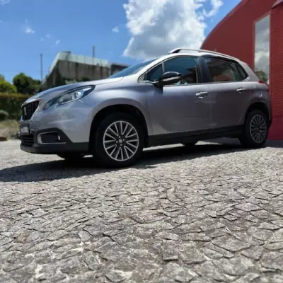 Peugeot 2008 2019 - 15900 EUR, 110000 km - AUTO.MOTO.pt - 110000km - foto 5 de 16
