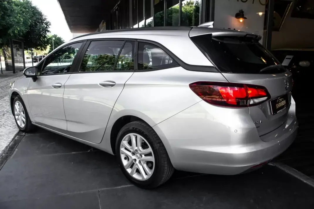 Opel Astra Sports Tourer 2018 - 9900 EUR, 225626 km - AUTO.MOTO.pt - 225626km - foto 3 de 34