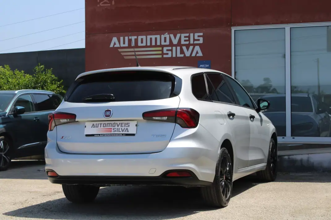 Fiat Tipo Station Wagon 2021 - 9990 EUR, 192500 km - AUTO.MOTO.pt - 192500km - foto 12 de 25