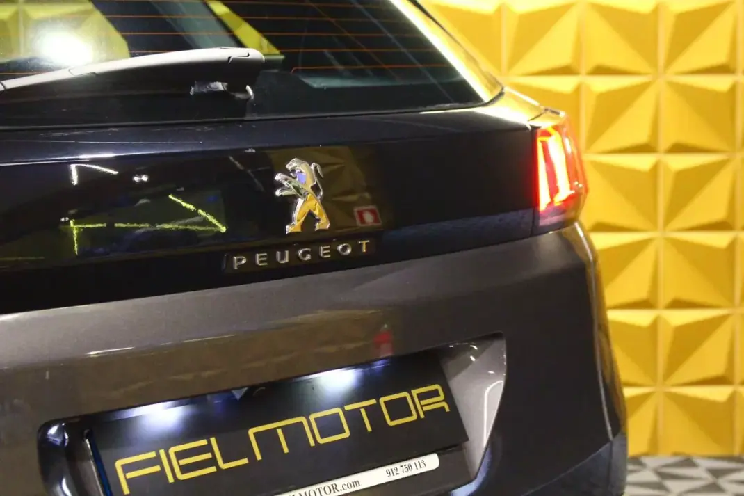 Peugeot 3008 2021 - 16750 EUR, 119000 km - 119000km - foto 11 de 29