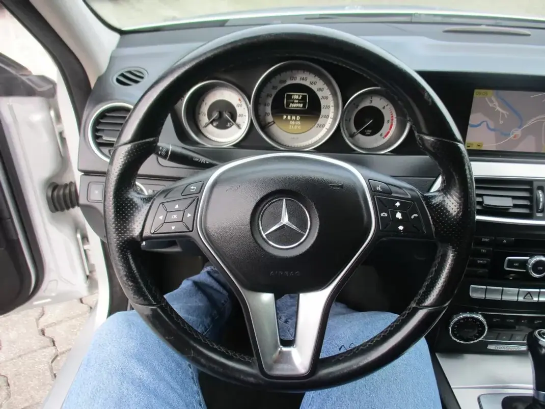Mercedes-Benz C 220 2012 - 13500 EUR, 260000 km - 260000km - foto 9 de 21