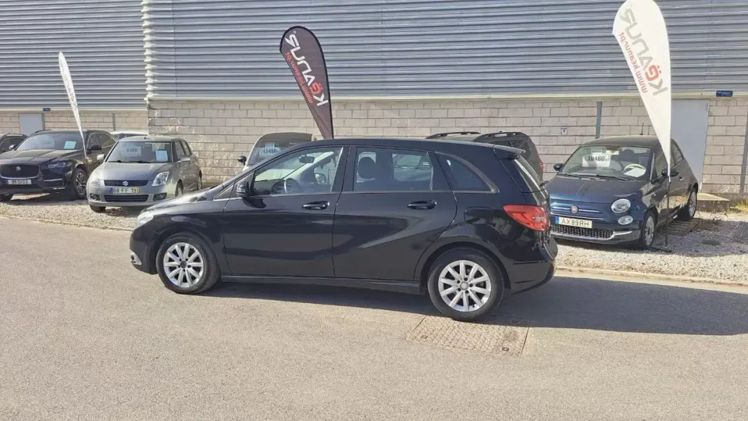 Mercedes-Benz B 180 2014 - 13890 EUR, 141469 km - AUTO.MOTO.pt - 141469km - foto 22 de 43