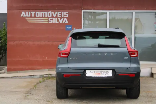 Volvo XC 40 2019 - 18900 EUR, 212000 km - AUTO.MOTO.pt - 212000km - foto 11 de 30