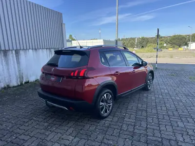 Peugeot 2008 2019 - 13990 EUR, 146000 km - AUTO.MOTO.pt - 146000km - foto 5 de 22