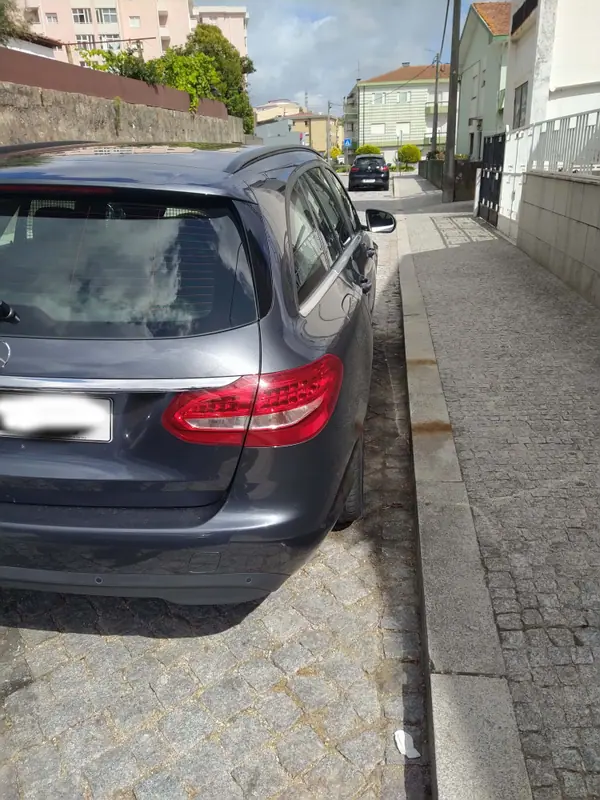 Mercedes-Benz C 180 2015 - 14500 EUR, 230000 km - AUTO.MOTO.pt - 230000km - foto 6 de 15