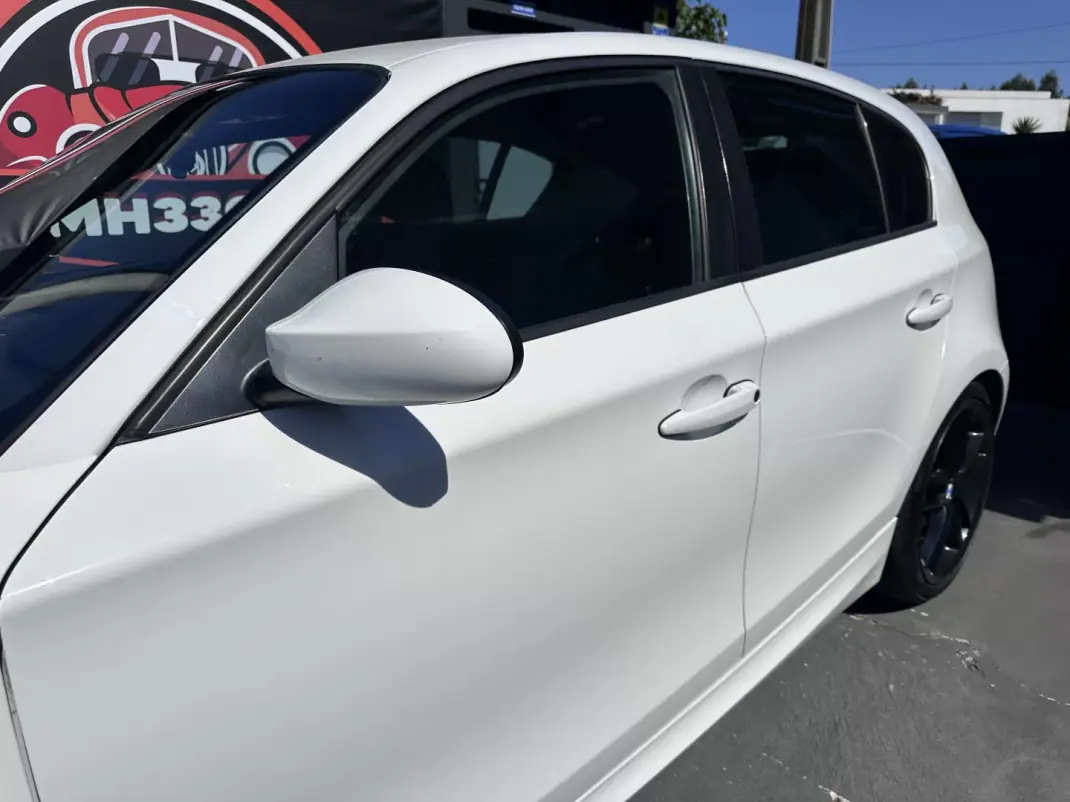 BMW 118 2009 - 9900 EUR, 177000 km - AUTO.MOTO.pt - 177000km - foto 14 de 46