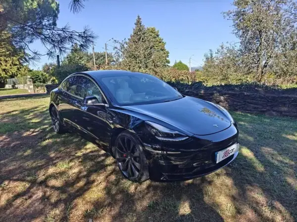 Tesla Model 3 2019 — foto 2 de 33