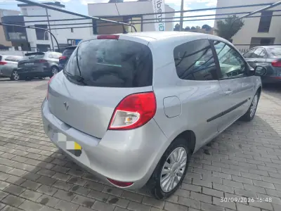Renault Clio 2009 - 4480 EUR, 82000 km - foto 6 de 27