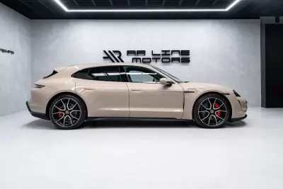 Porsche Taycan Sport Turismo 2023 - 76950 EUR, 24000 km - AUTO.MOTO.pt - 24000km - foto 8 de 60
