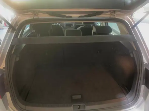 Volkswagen Golf 2014 - 15900 EUR, 159000 km - AUTO.MOTO.pt - 159000km - foto 5 de 13