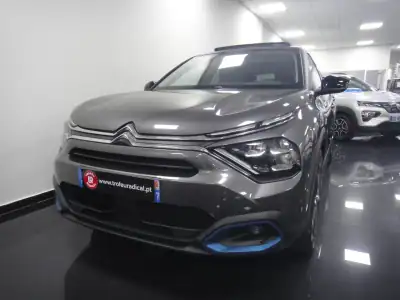 Citroën e-C4 2022 - 19500 EUR, 28000 km - AUTO.MOTO.pt - 28000km - foto 3 de 33