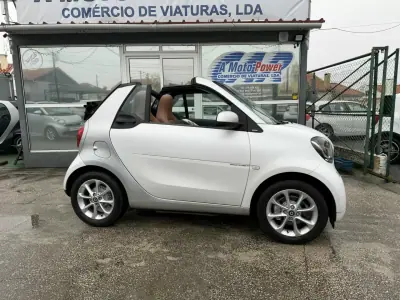 Smart Fortwo Cabrio 2016 - 12780 EUR, 113000 km - AUTO.MOTO.pt - 113000km - foto 2 de 8