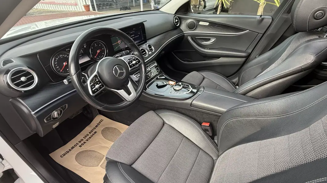 Mercedes-Benz E 300 2019 - 26990 EUR, 147000 km - AUTO.MOTO.pt - 147000km - foto 28 de 41