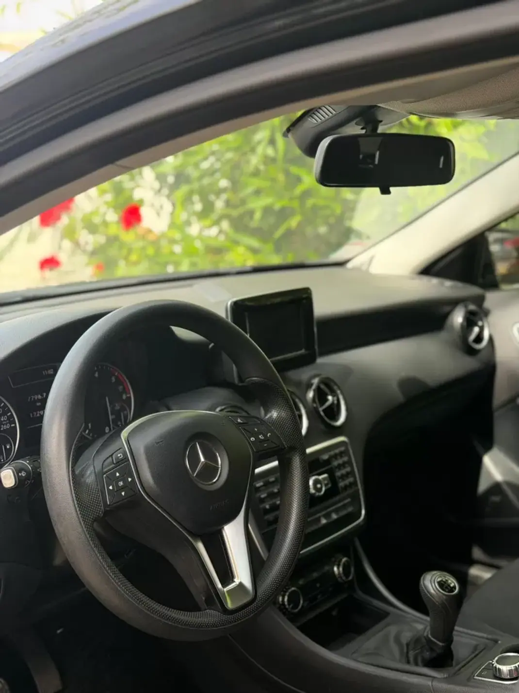 Mercedes-Benz A 160 2015 - 16900 EUR, 122877 km - AUTO.MOTO.pt - 122877km - foto 7 de 8