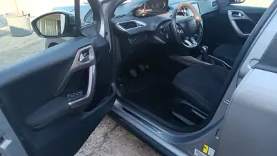 Peugeot 2008 2016 - 9750 EUR, 107573 km - AUTO.MOTO.pt - 107573km - foto 9 de 28