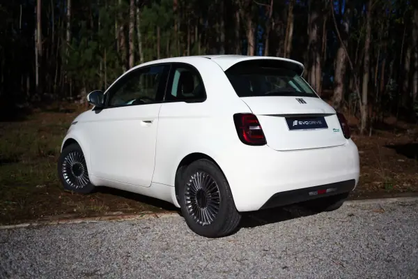 Fiat 500e 23,8kWh ICON 2023 Elétrico