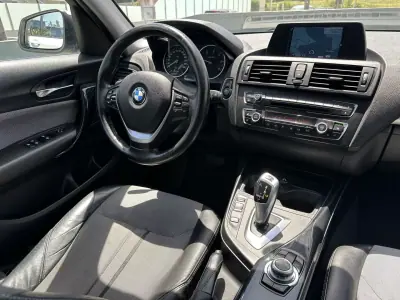 BMW 118 2015 - 16000 EUR, 220000 km - AUTO.MOTO.pt - 220000km - foto 27 de 65