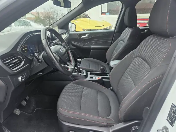 Ford Kuga 2022 - 17800 EUR, 129800 km - AUTO.MOTO.pt - 129800km - foto 8 de 49