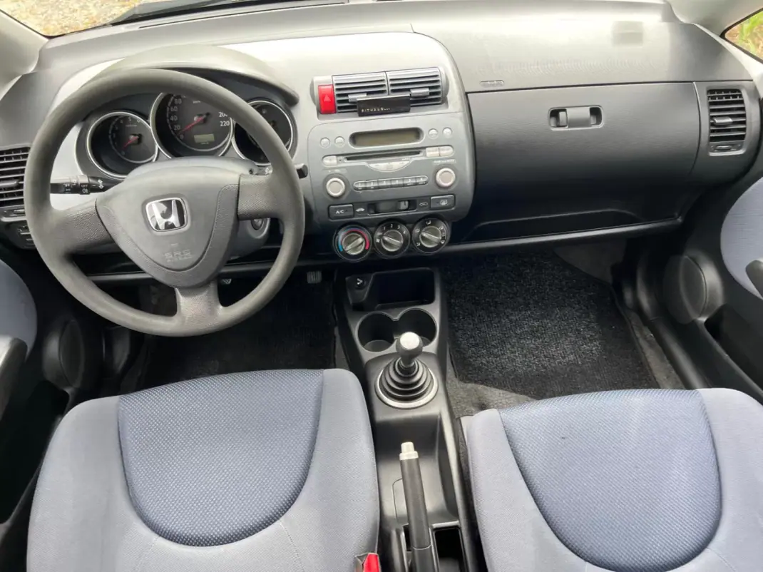 Honda Jazz 2003 - 4750 EUR, 263508 km - AUTO.MOTO.pt - 263508km - foto 3 de 29