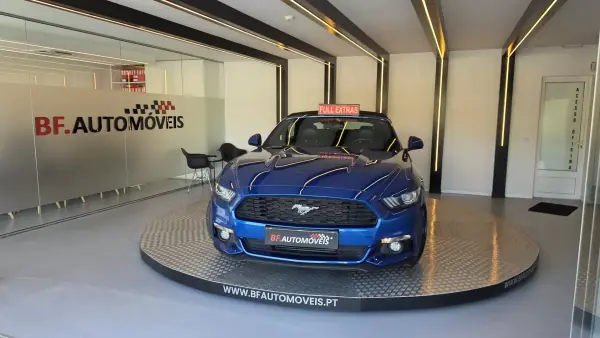 Ford Mustang 2017 - 44900 EUR, 29851 km - AUTO.MOTO.pt - 29851km - foto 12 de 58
