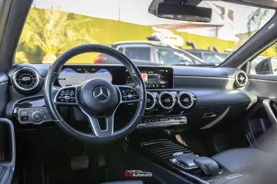 Mercedes-Benz A 180 2019 — foto 3 de 41