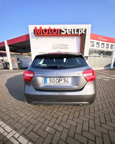 Mercedes-Benz A 180 2014 - 14400 EUR, 216000 km - AUTO.MOTO.pt - 216000km - foto 10 de 11