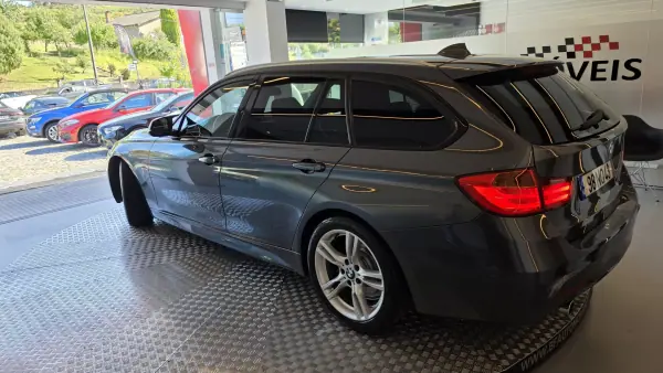 BMW 318 2013 - 18900 EUR, 160296 km - AUTO.MOTO.pt - 160296km - foto 22 de 59