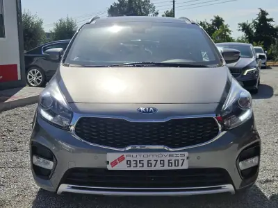Kia Carens 2018 - 17700 EUR, 104900 km - AUTO.MOTO.pt - 104900km - foto 2 de 52
