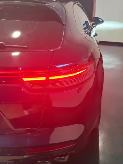 Porsche Panamera Sport Turismo 2020 - 74990 EUR, 144686 km - 144686km - foto 12 de 13