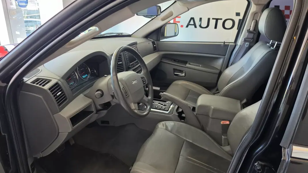 Jeep Grand Cherokee 2005 - 19900 EUR, 267367 km - 267367km - foto 6 de 52