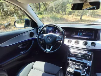 Mercedes-Benz E 350 2016 - 24900 EUR, 179677 km - AUTO.MOTO.pt - 179677km - foto 17 de 21