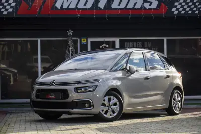 Citroën C4 Picasso 2018 - 13900 EUR, 145077 km - AUTO.MOTO.pt - 145077km - foto 3 de 36