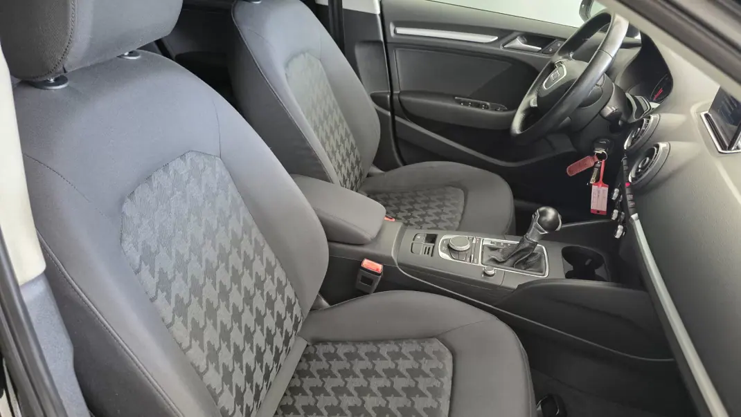 Audi A3 Sportback 2016 - 11900 EUR, 253264 km - AUTO.MOTO.pt - 253264km - foto 44 de 55