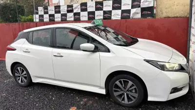 Nissan Leaf 2021 - 12900 EUR, 61600 km - AUTO.MOTO.pt - 61600km - foto 8 de 12