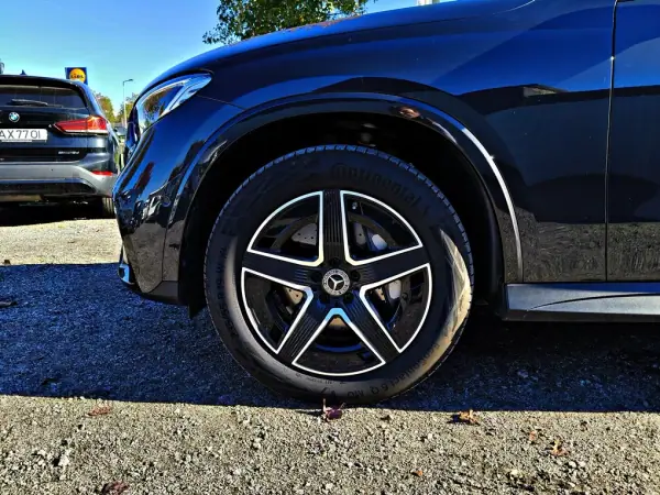 Mercedes-Benz GLC 400 2024 - 69990 EUR, 25400 km - AUTO.MOTO.pt - 25400km - foto 17 de 35