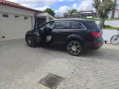 Audi Q7 2012 - 23000 EUR, 180000 km - 180000km - foto 2 de 4